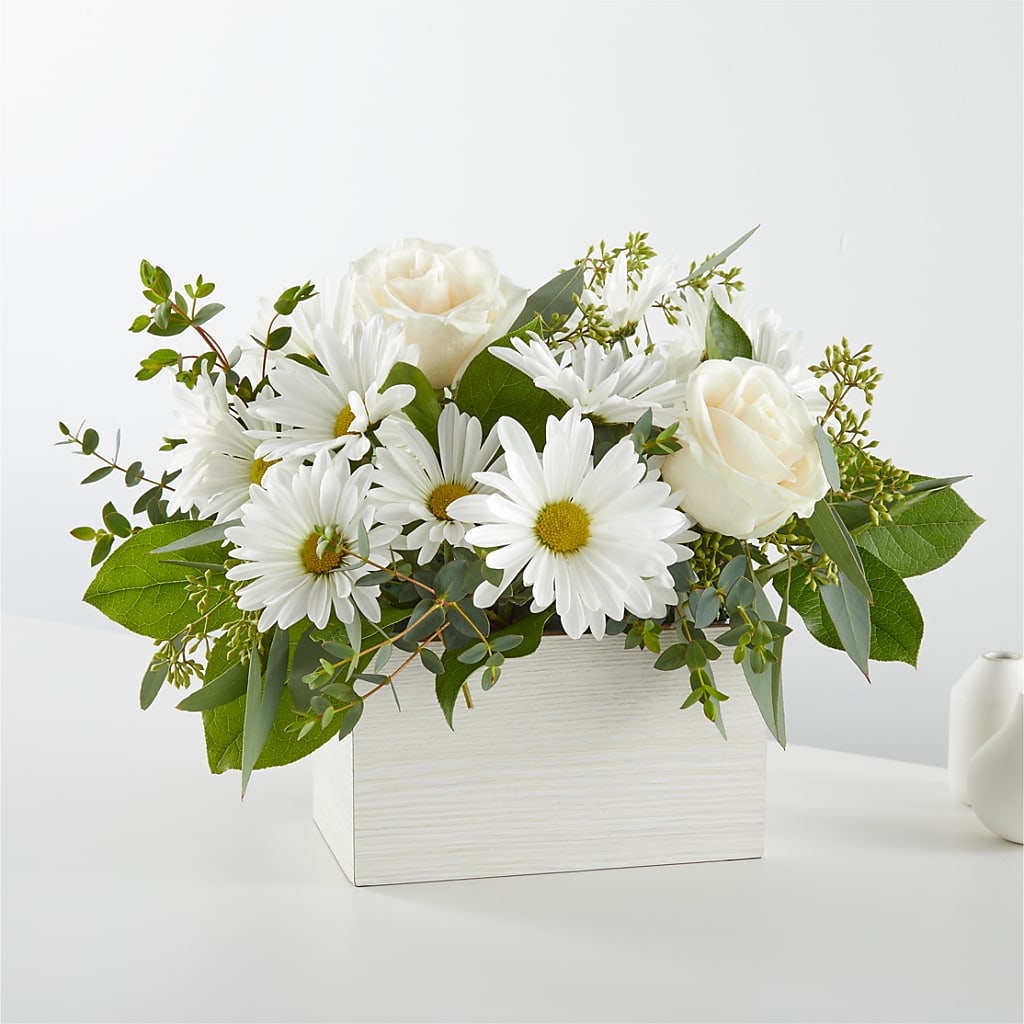 Fresh Linen Box Bouquet – Unique Flowers And Wedding, Dania Beach FL