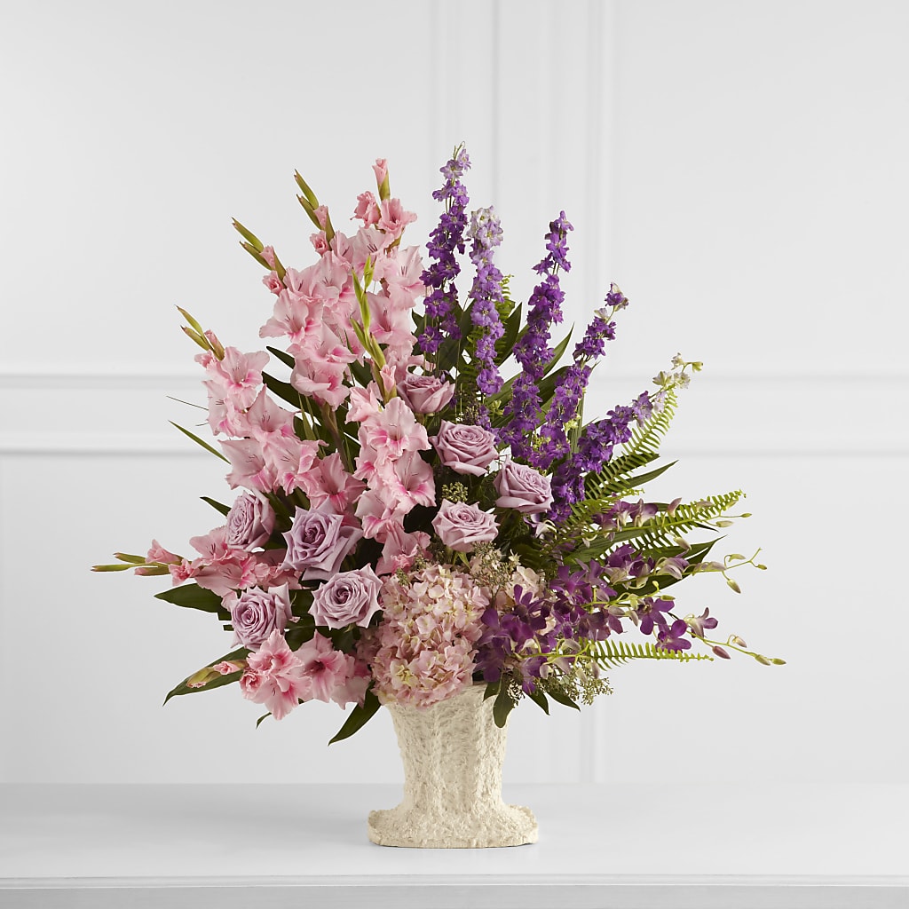 Flowing Garden Arrangement – Unique Flowers And Wedding, Dania Beach FL