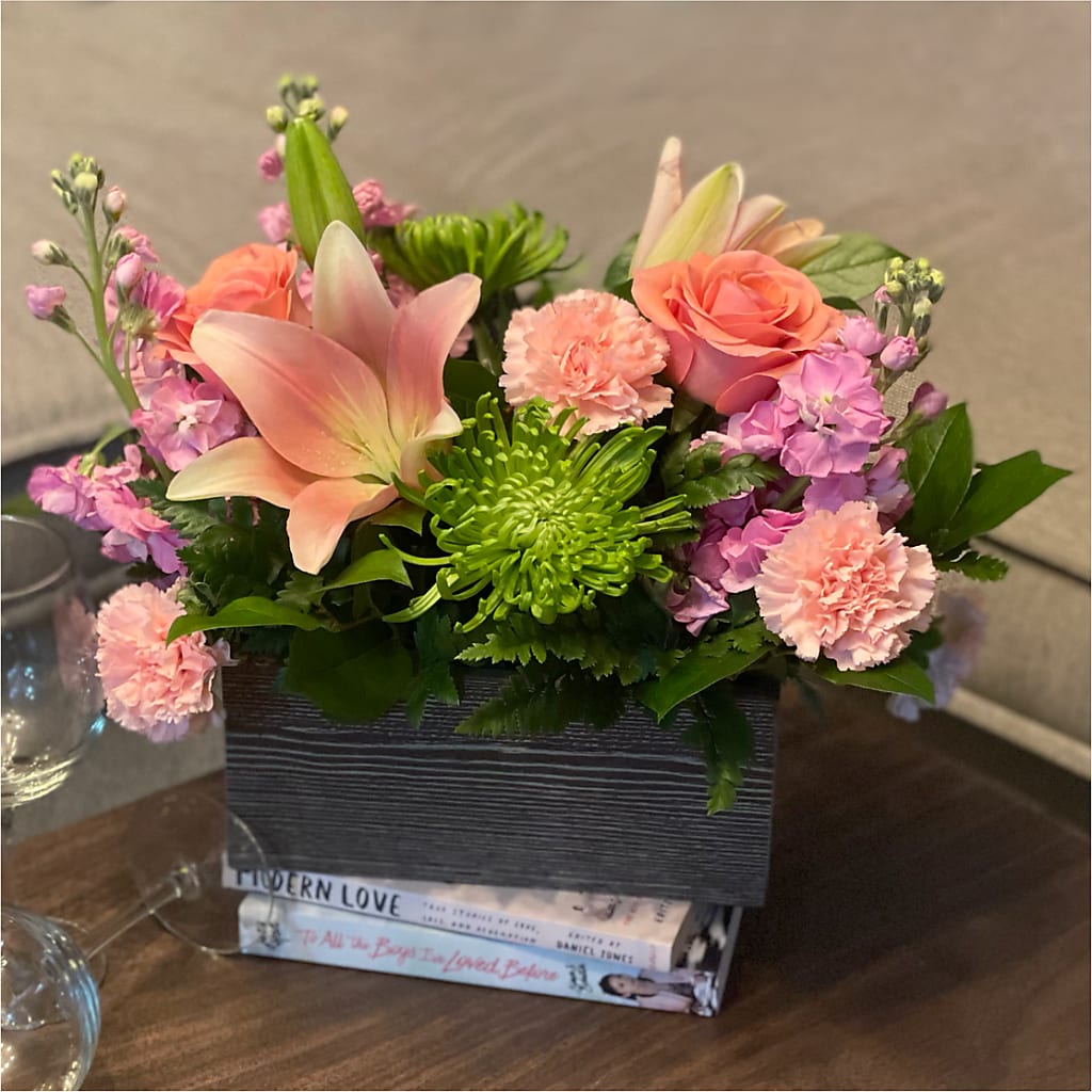 Beautiful Spirit Basket – Unique Flowers And Wedding, Dania Beach FL