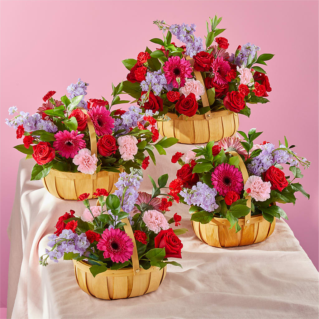 Pink Picnic Basket – Unique Flowers And Wedding, Dania Beach FL