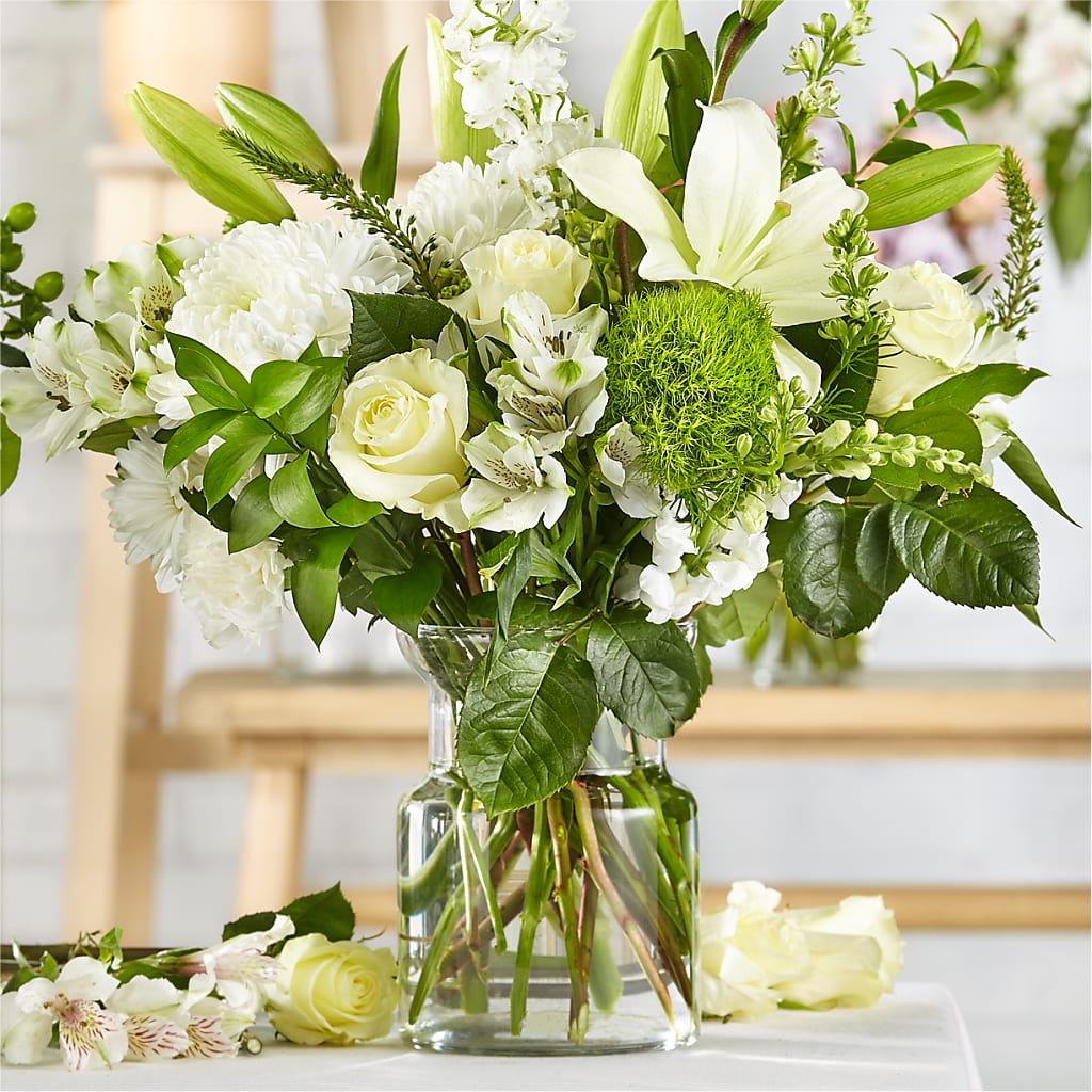 Classic Ivory – A Florist Original – Unique Flowers And Wedding, Dania Beach FL