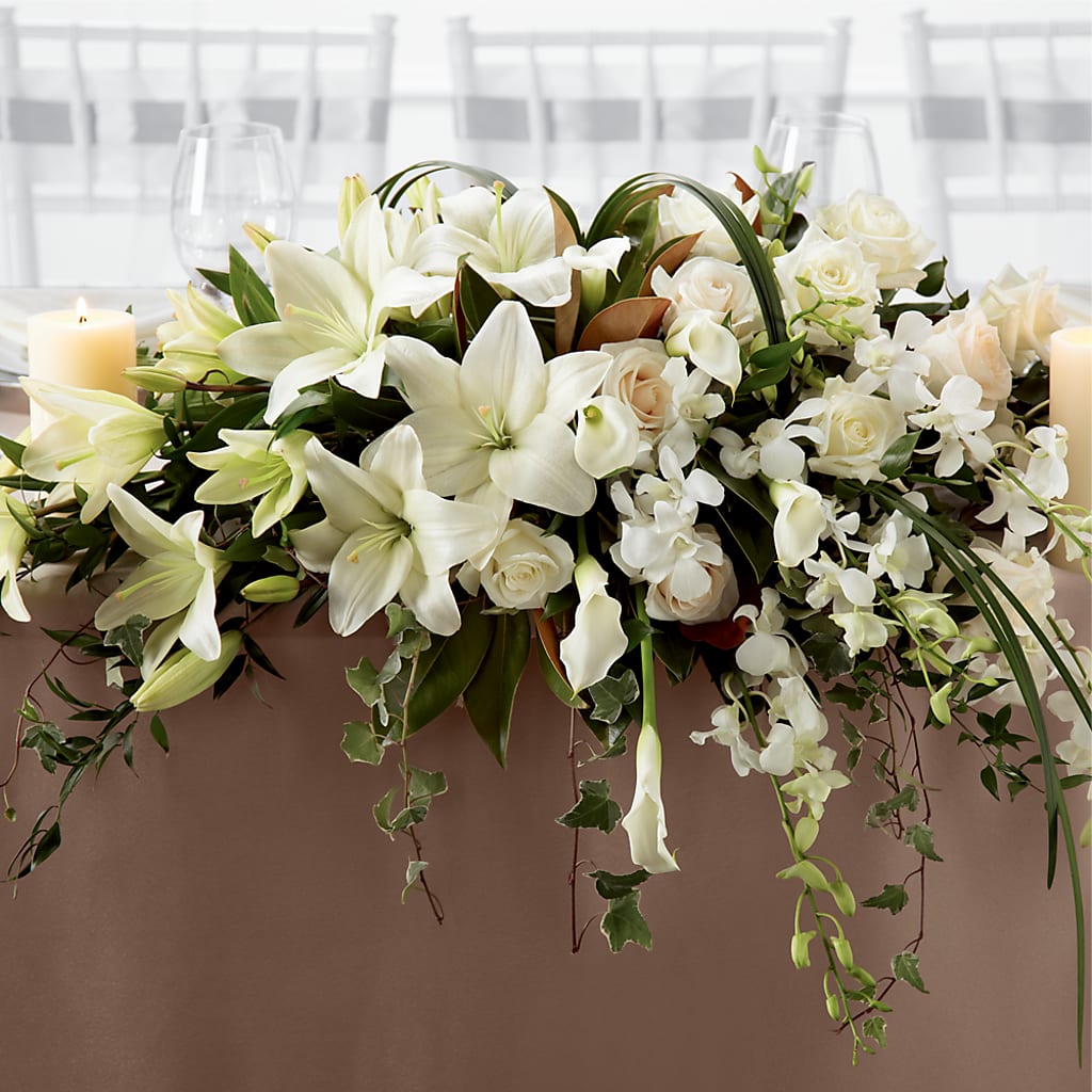 White Linen Arrangement – Unique Flowers And Wedding, Dania Beach FL