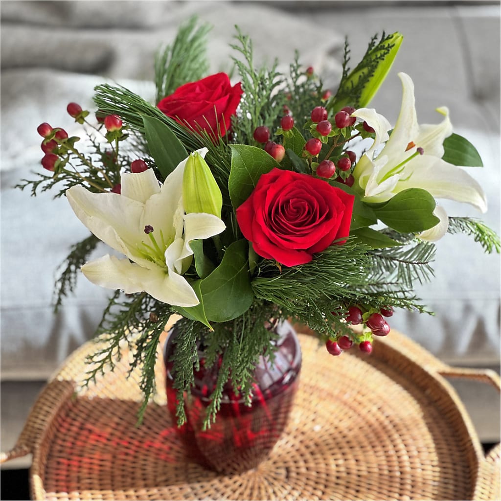 Evergreen Delight Bouquet –  Unique Flowers And Wedding, Dania Beach FL