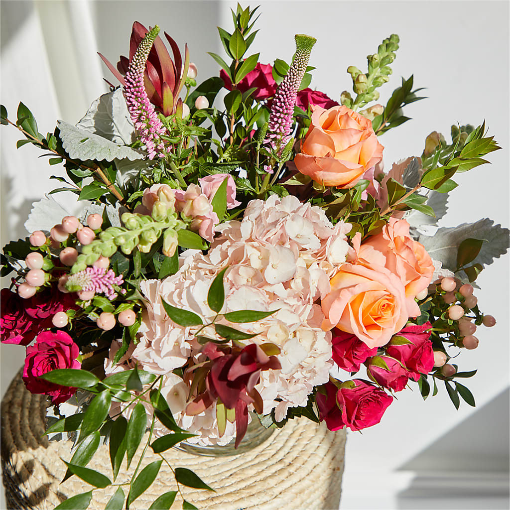 Glitz & Glam Bouquet –  Unique Flowers And Wedding, Dania Beach FL